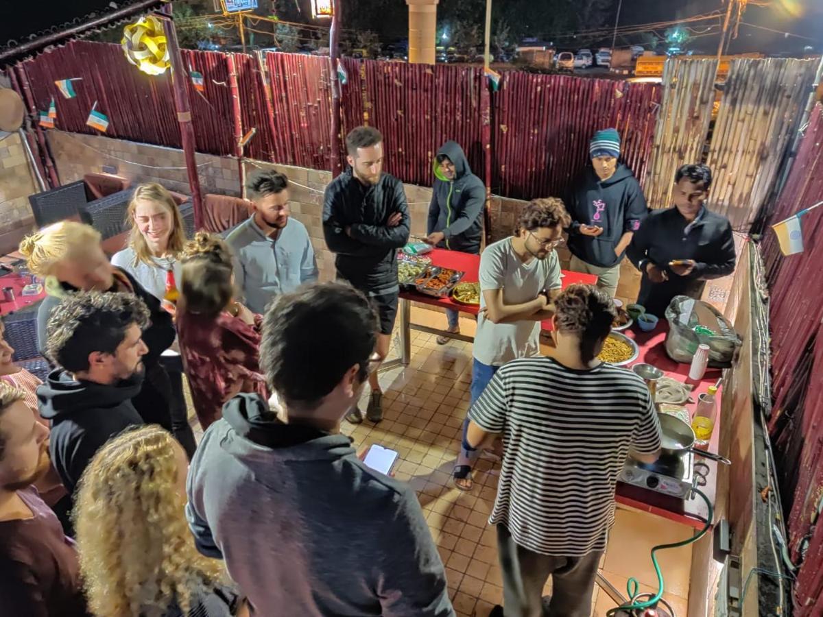 Joey'S Hostel Delhi Ню Делхи Екстериор снимка