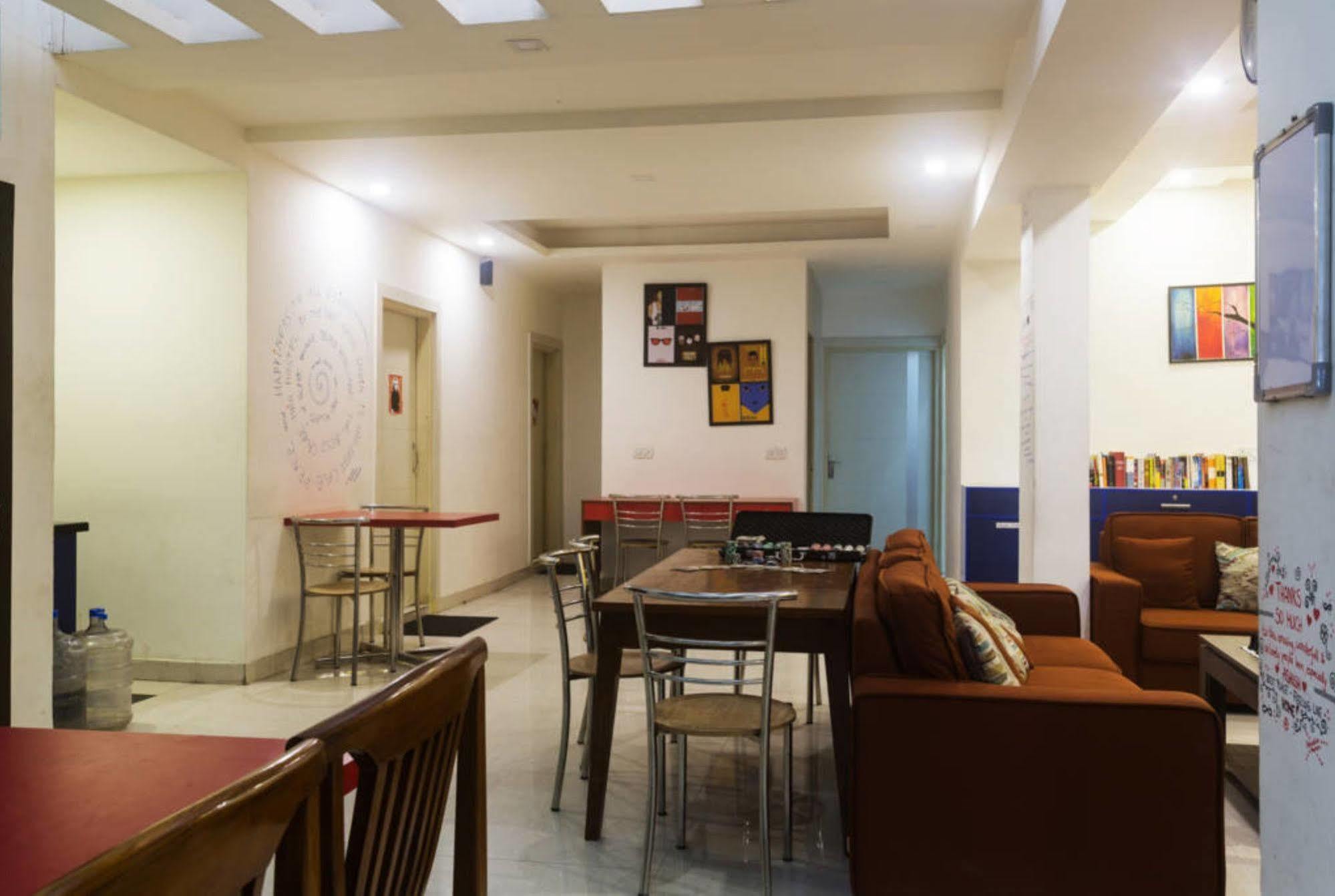 Joey'S Hostel Delhi Ню Делхи Екстериор снимка