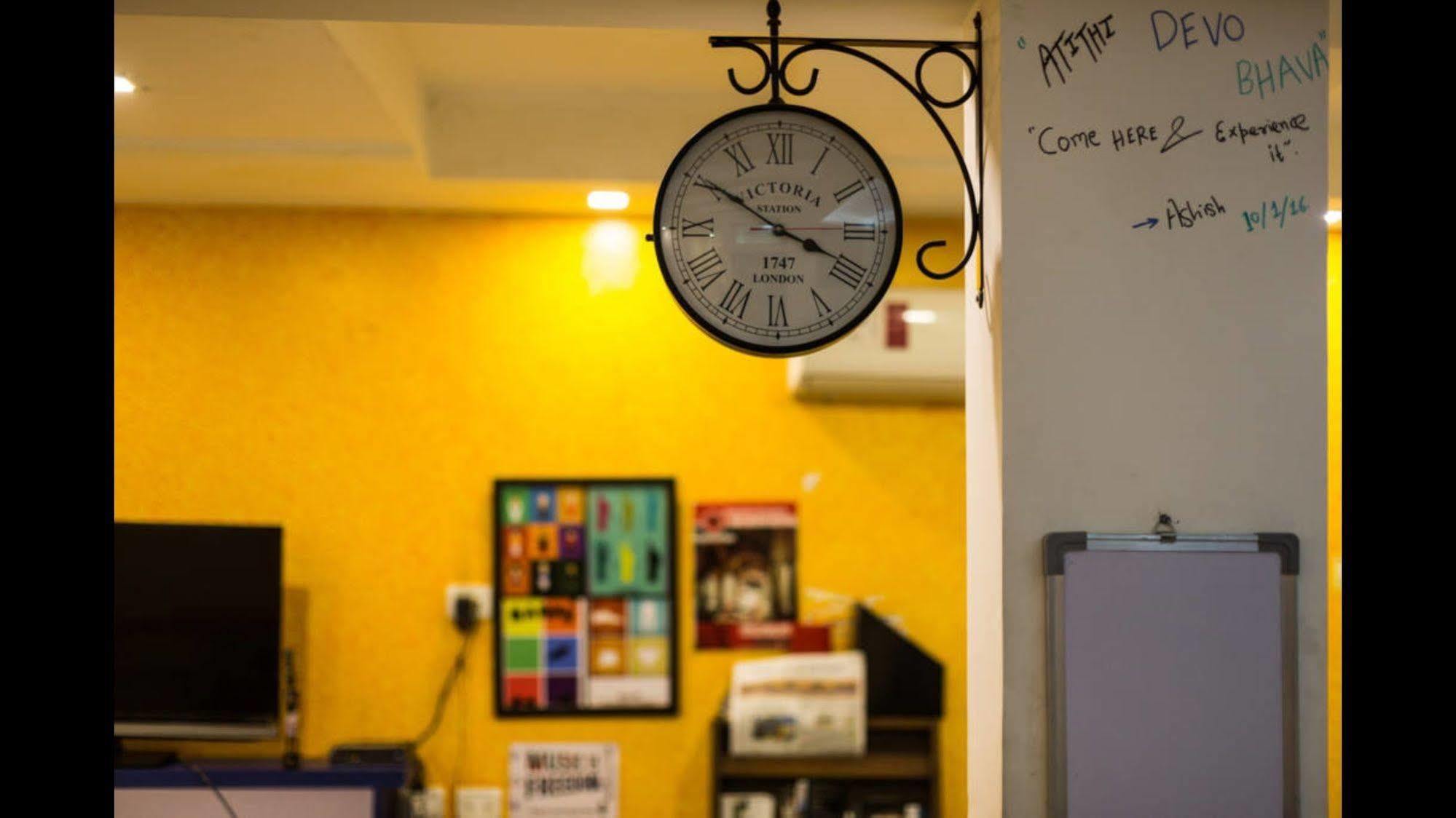 Joey'S Hostel Delhi Ню Делхи Екстериор снимка