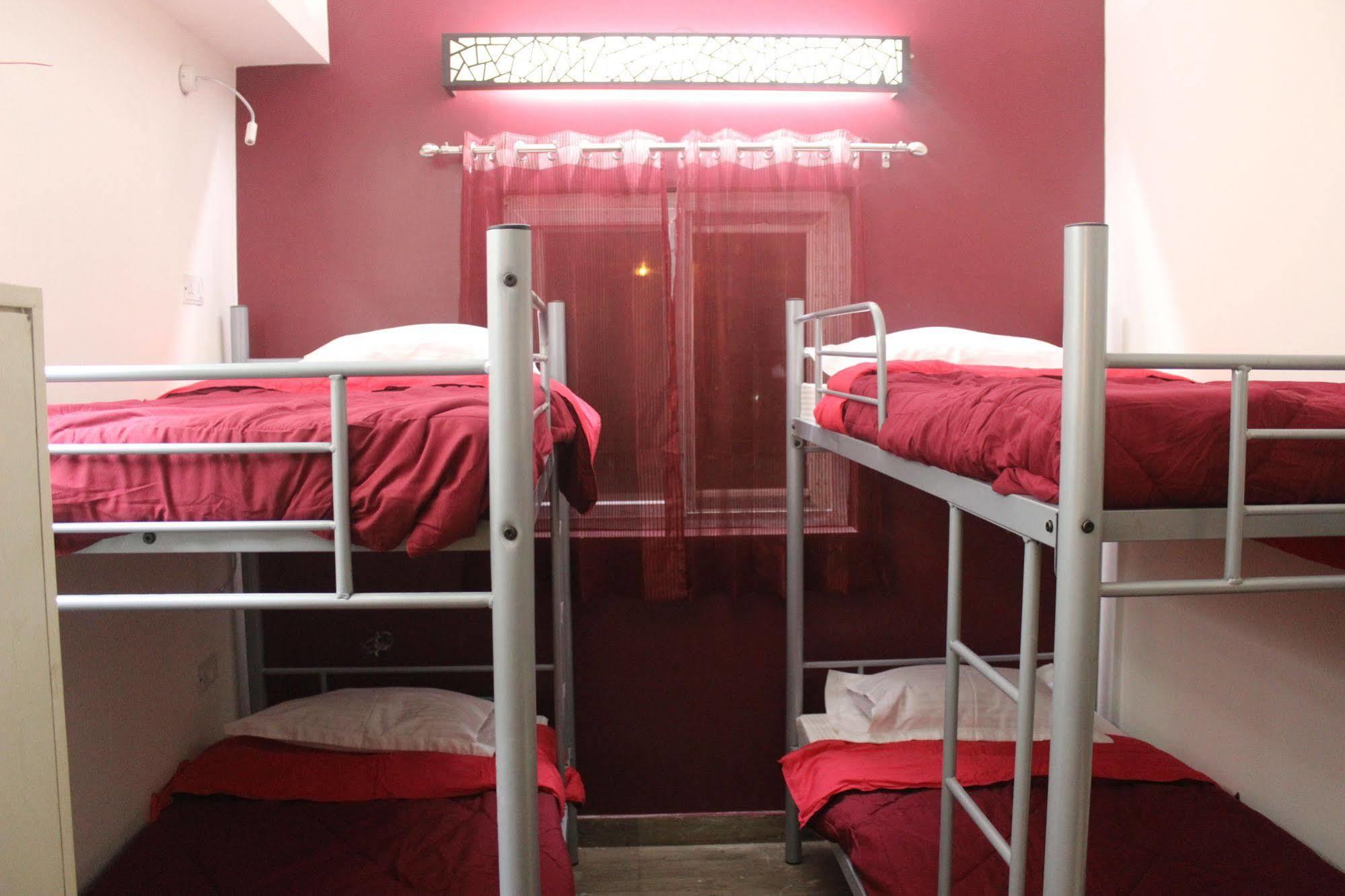 Joey'S Hostel Delhi Ню Делхи Екстериор снимка