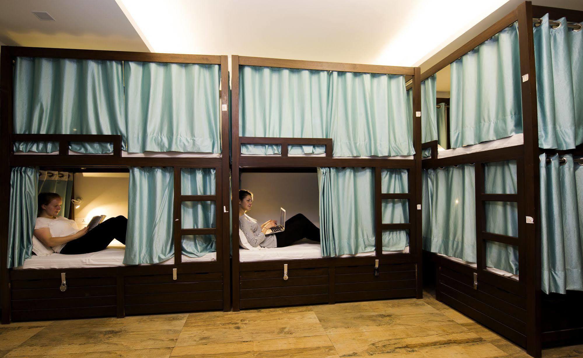 Joey'S Hostel Delhi Ню Делхи Екстериор снимка