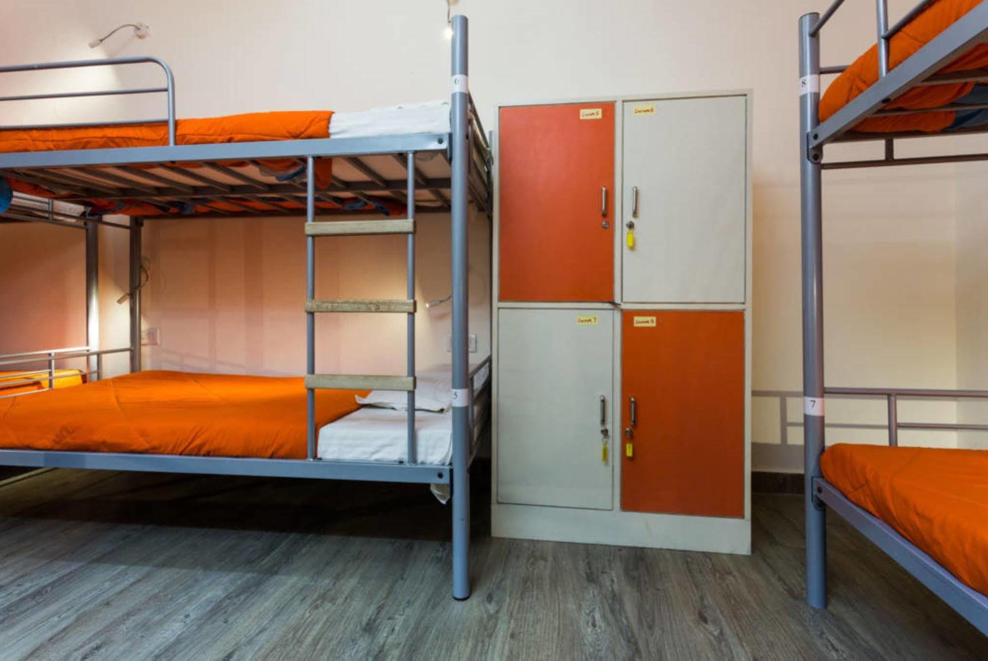 Joey'S Hostel Delhi Ню Делхи Екстериор снимка